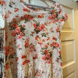 Blu Planet Cream Floral Short Sleeve Top with Coral Roses